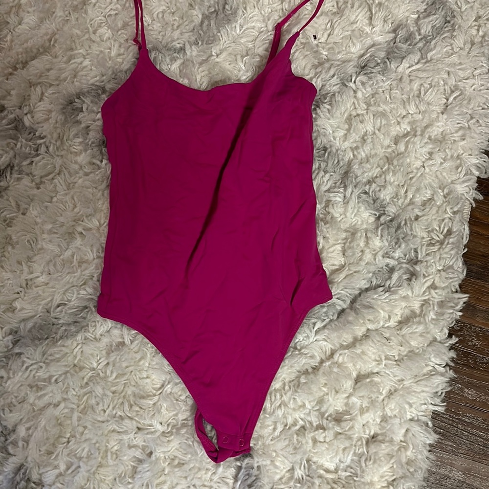 Aritizia Babaton Contour Bodysuit